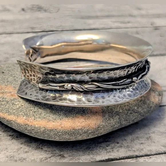 Silpada Retired Hammered Oxidized Sterling .925 Barbed Wire Cuff Bracelet - Picture 5 of 10